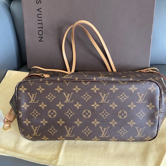 ❌SOLD❌Louis Vuitton Neverfull MM - Picture 12 of 17